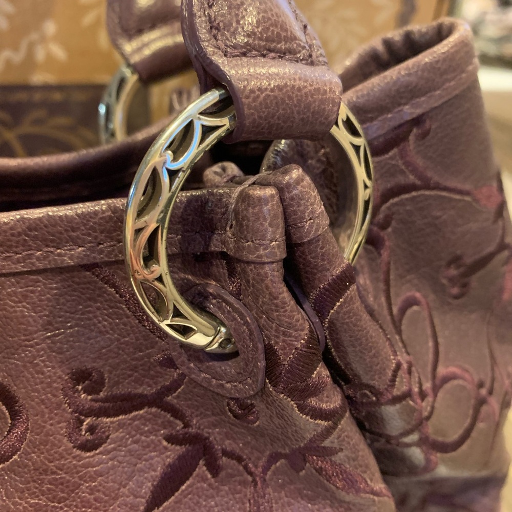 💜💎EUC BRIGHTON Valencia Embroidered Floral Leather Shoulder bag in Grape. - Picture 14 of 16